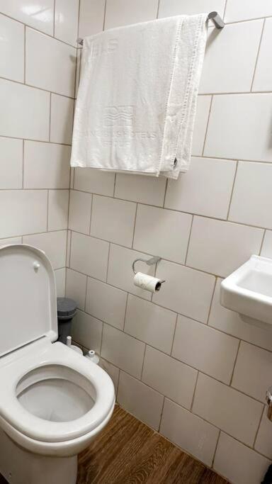 Cosy Quiet Single Studio Merton  Ngoại thất bức ảnh