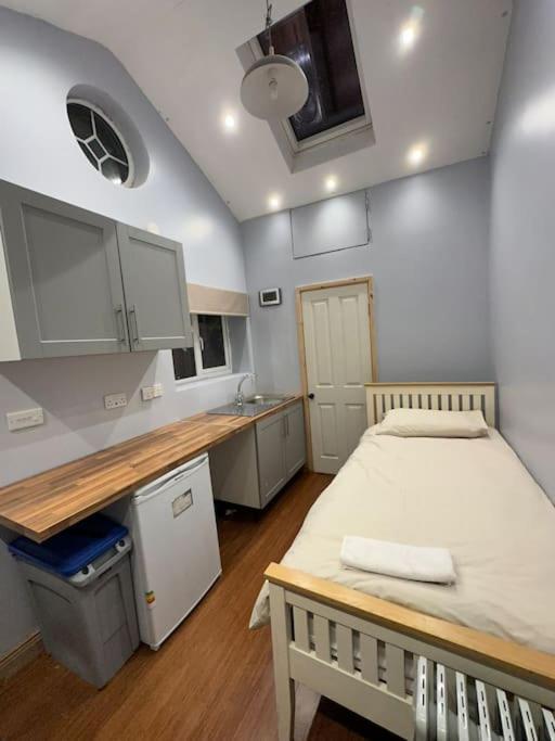 Cosy Quiet Single Studio Merton  Ngoại thất bức ảnh